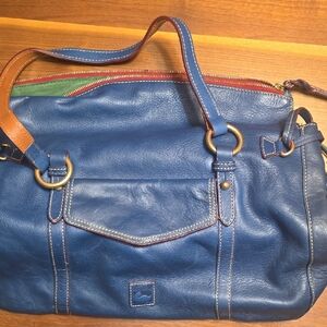 Elegant Blue Leather Shoulder Bag